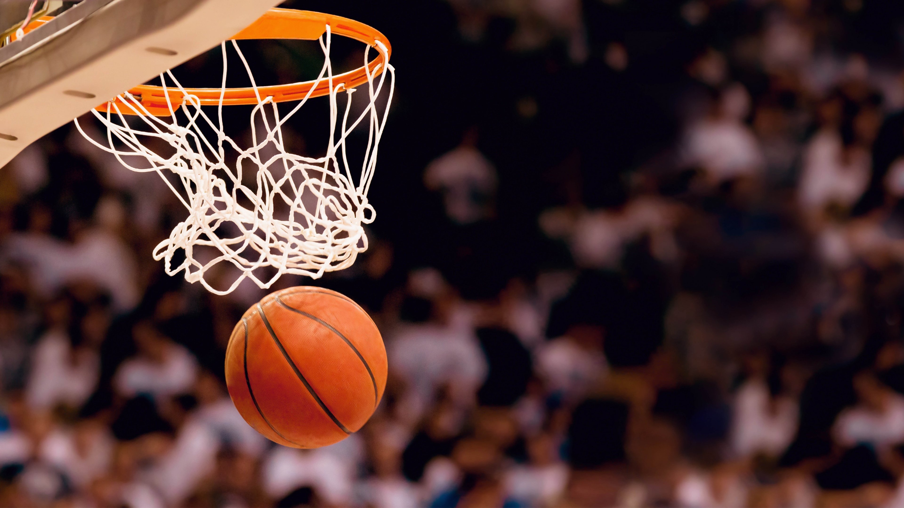 威尼斯人官网入口-里程碑之夜，多特门线救险，库里十场30+挺进下一轮，雄鹿连胜霸屏